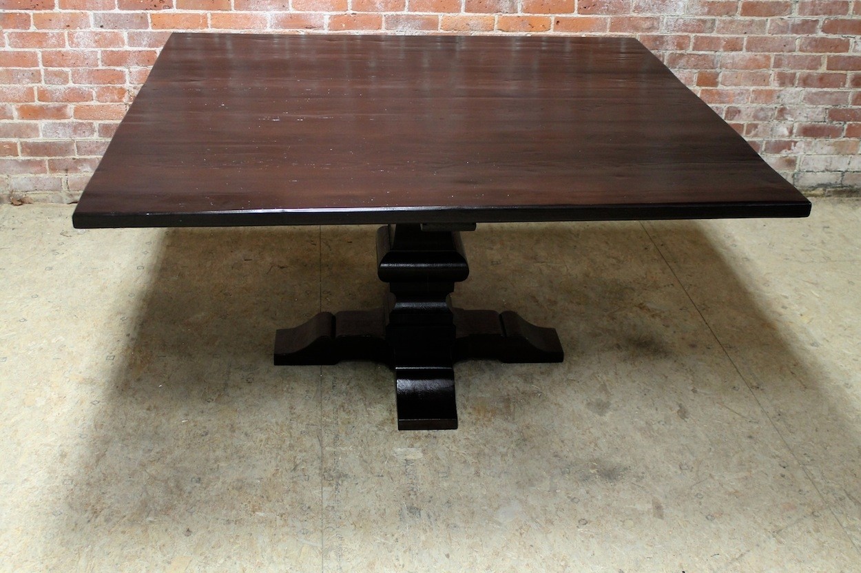 Square pedestal farm table in high gloss finish