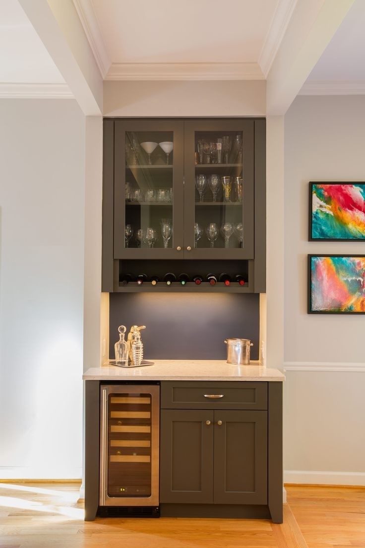 Tips to build modern bar cabinet designs for home small