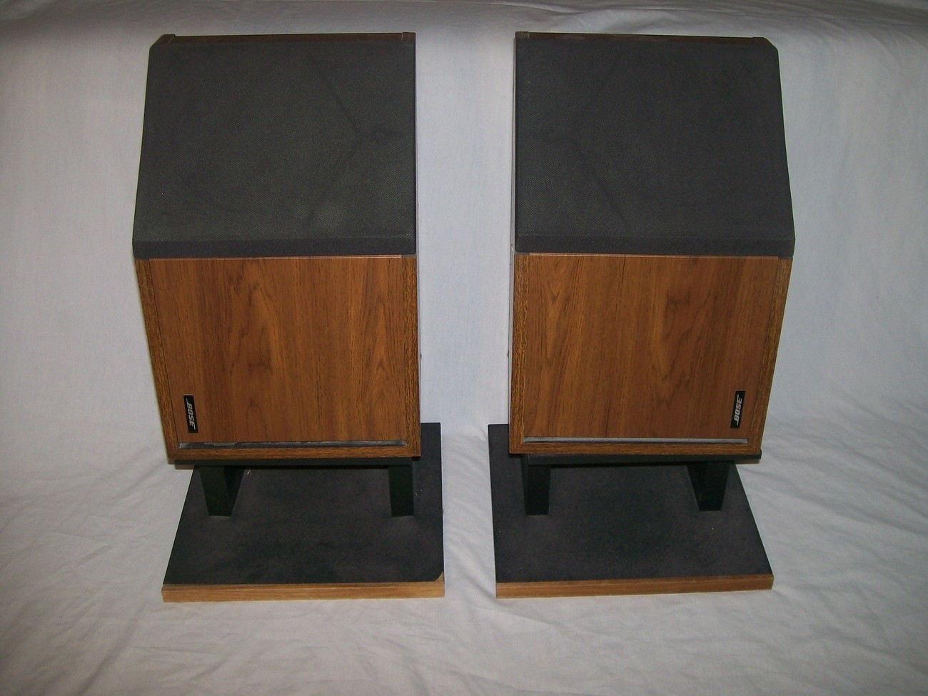 Vintage bose 2 2 bookshelf reflecting speakers pair