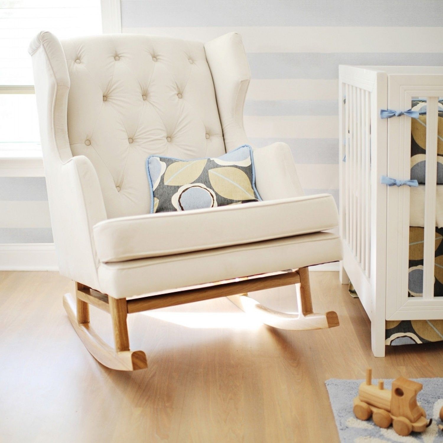 20 photo of wooden baby nursery rocking chairs 3