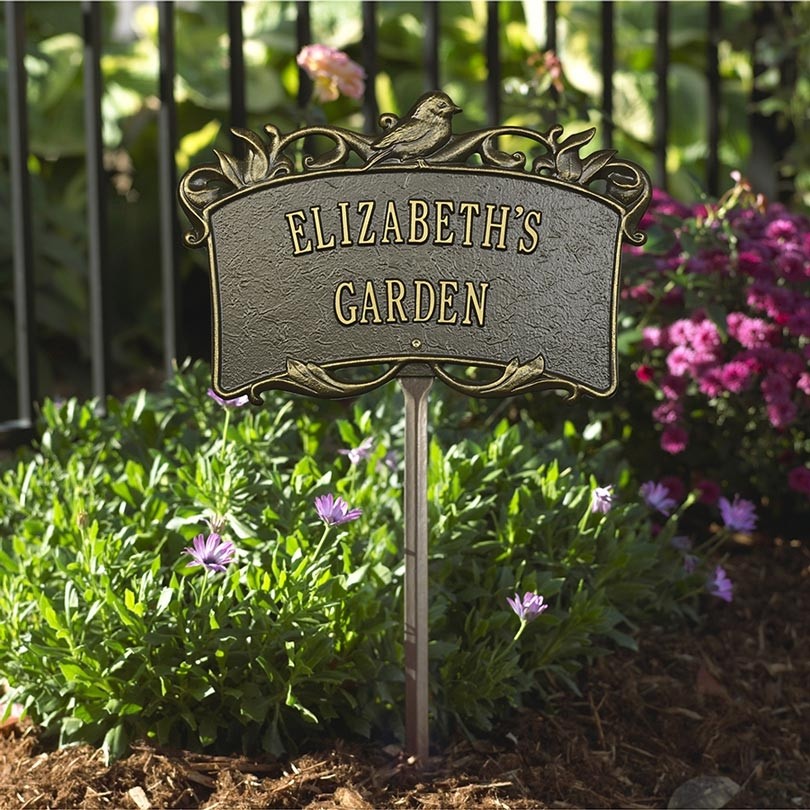 Personalized garden plaque with bird scrollwork