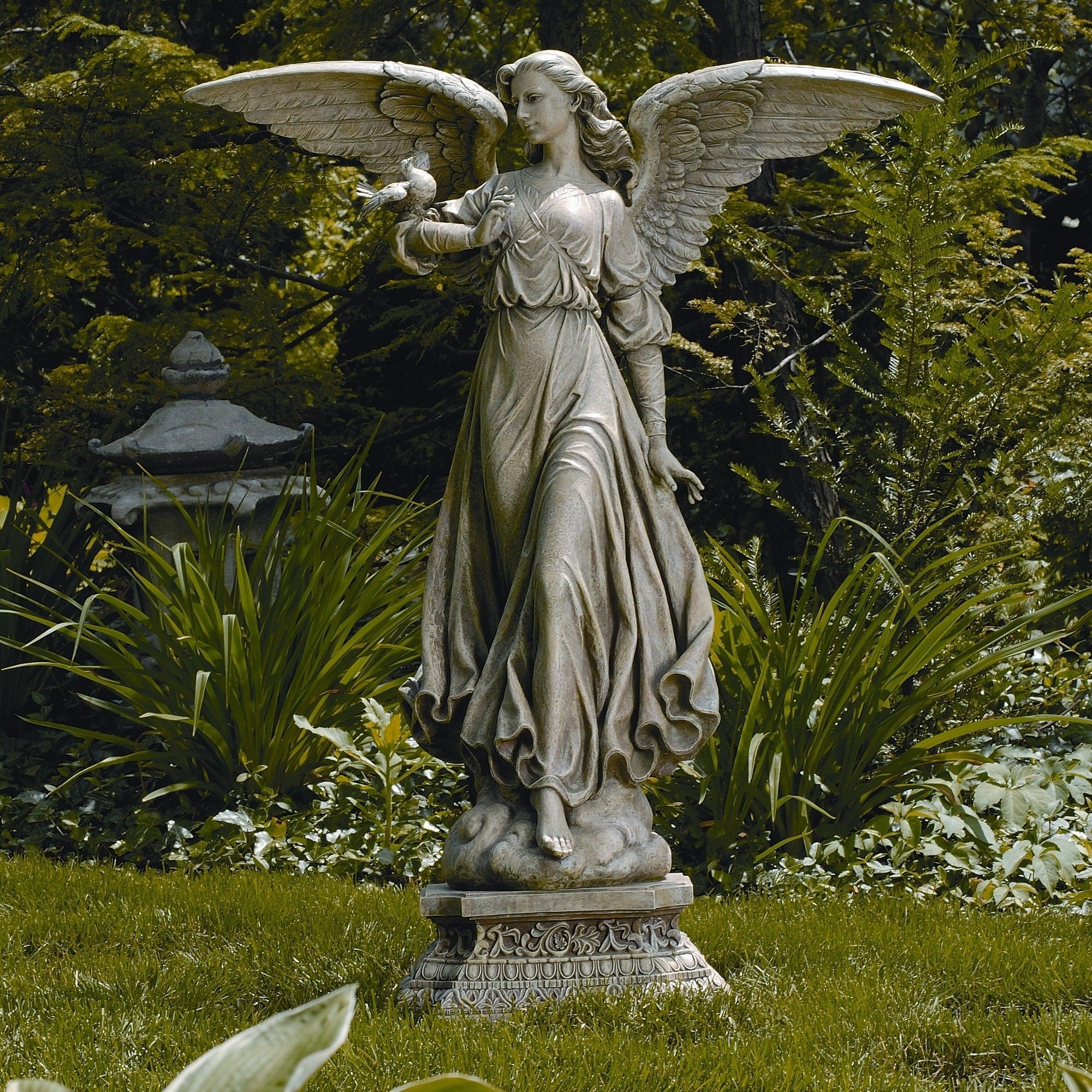 Roman classic angel garden statue beautiful angel