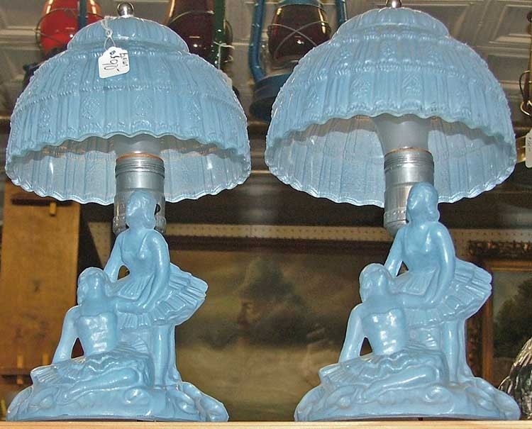 Tiny dancers in glass bahoukas