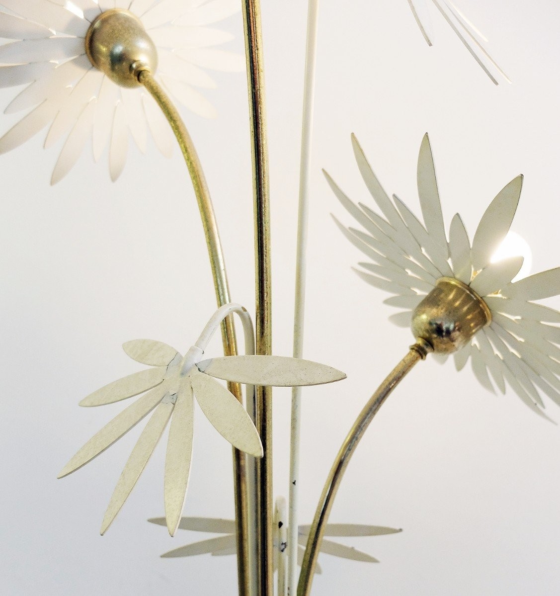 Vintage flower floor lamp for sale at pamono