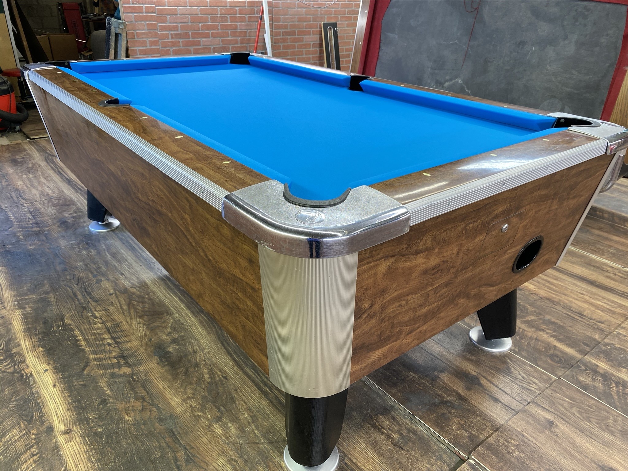 6 1 2 valley brown used coin operated pool table
