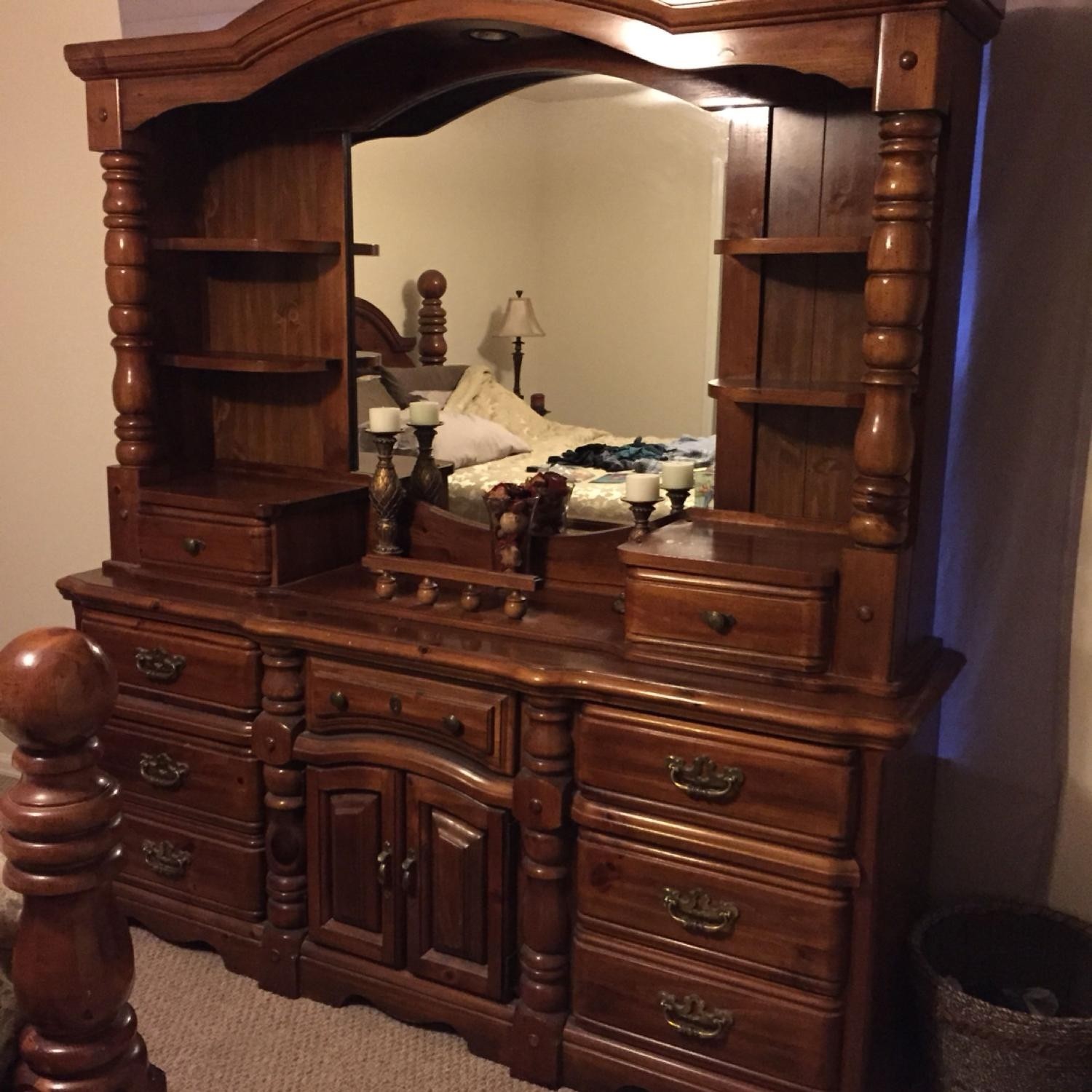 Find more final reduction dresser with hutch and mirror