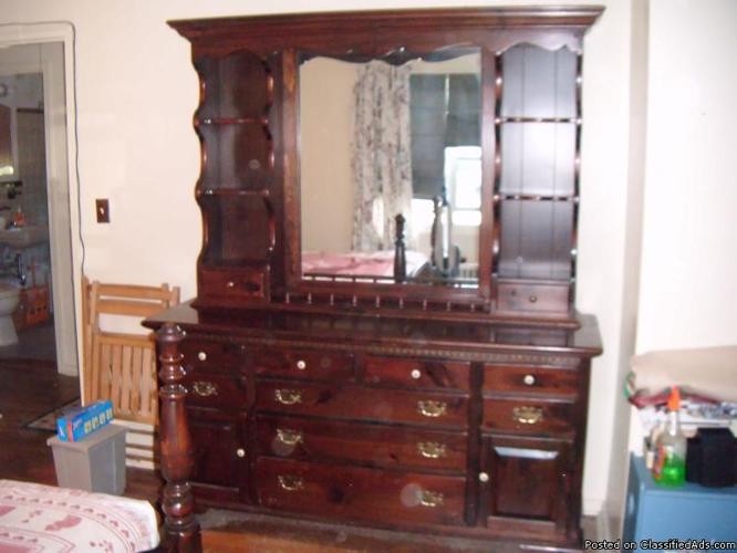 Pine dresser with mirrored hutch for sale in schenectady