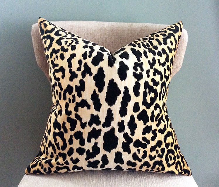 https://foter.com/photos/417/throw-pillow-covers-velvet-pillow-leopard-pillow-cover.jpg