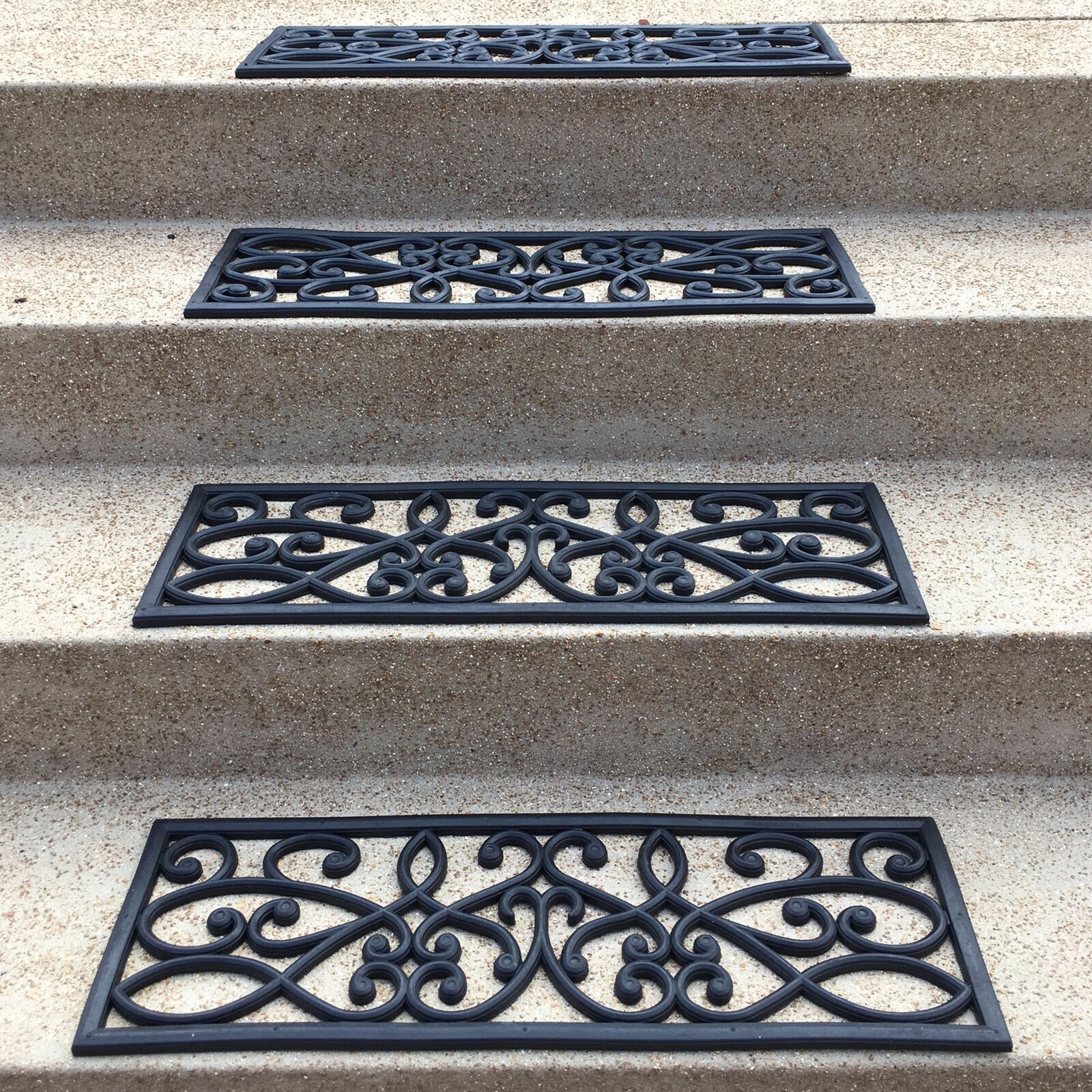 Conover Rubber Scrollwork Black Stair Tread