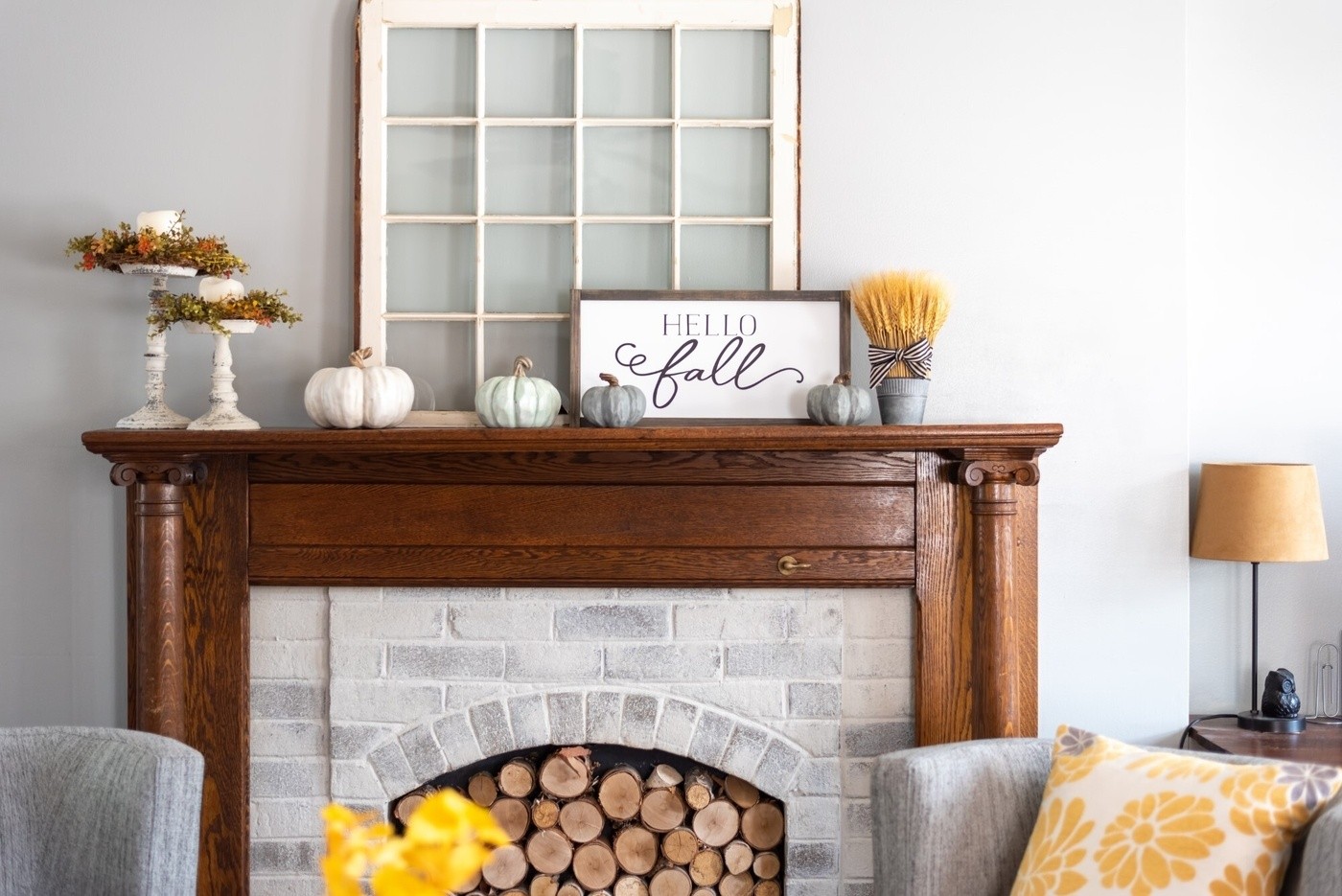 Decorations on the Mantel