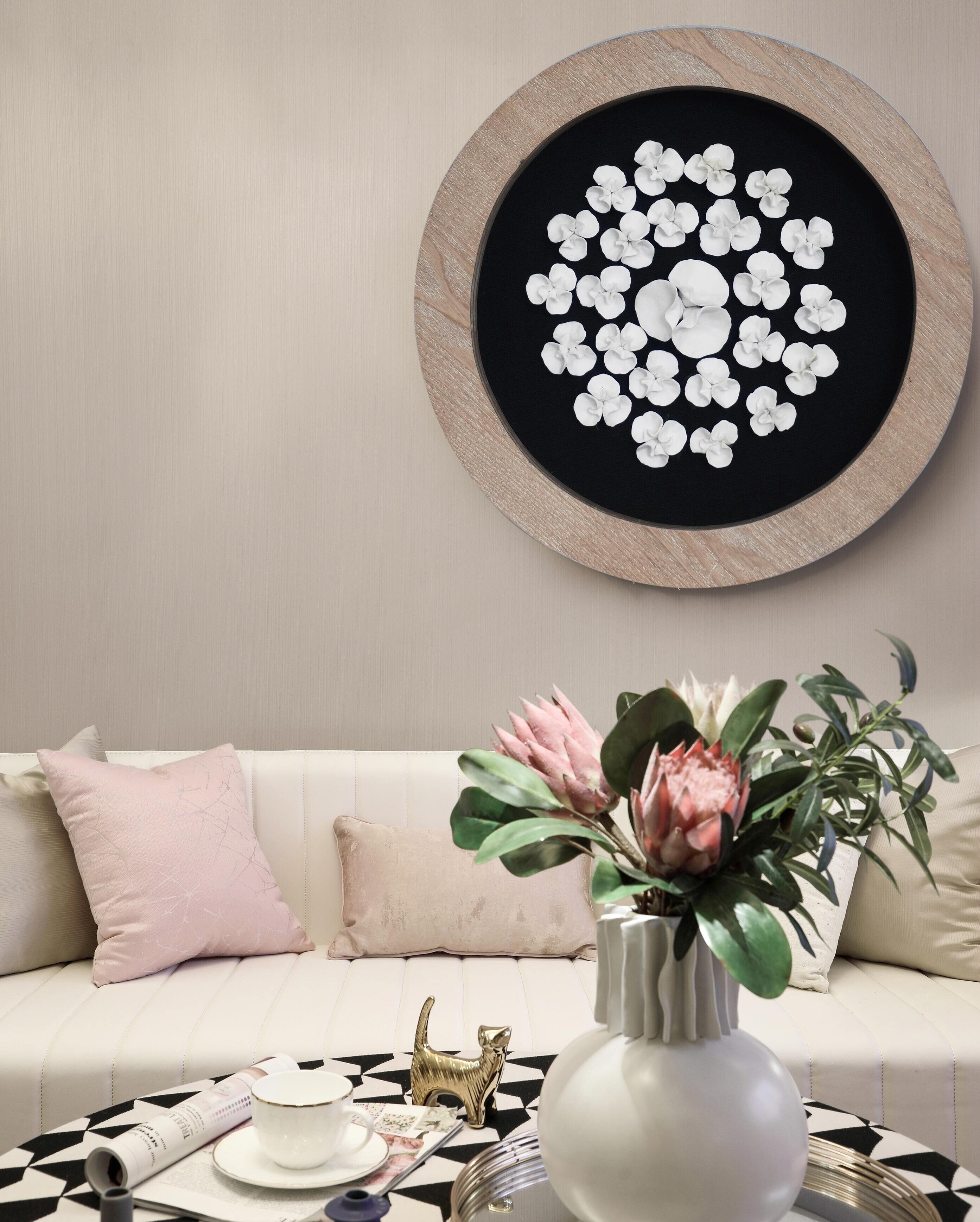 Elegant and traditional ceramic flower wall decor