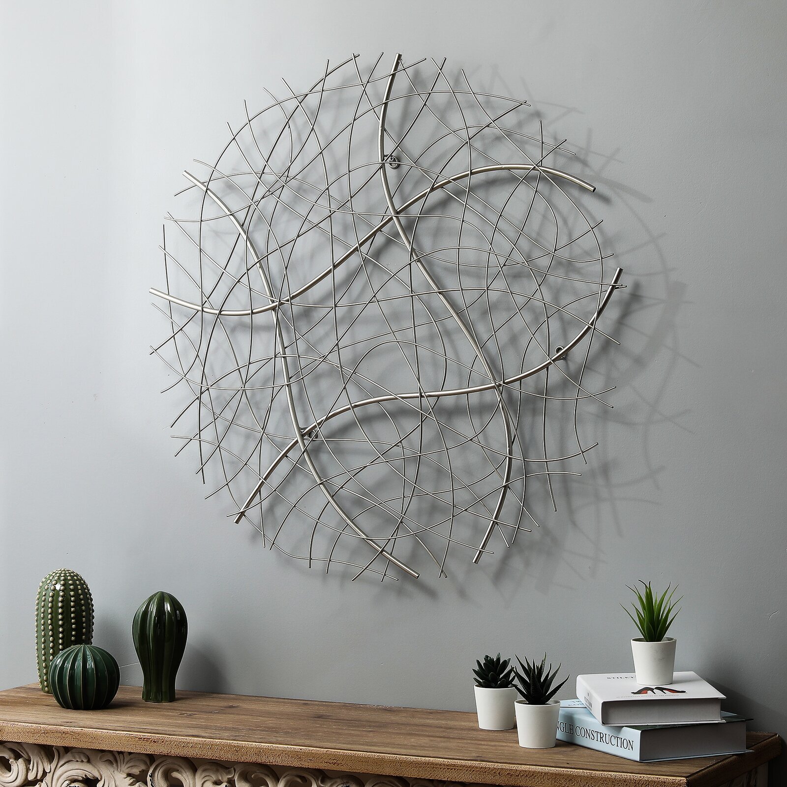 Gentle lines metal circles wall decor