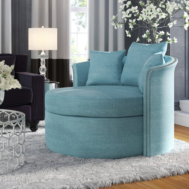 Round sofa chair with an elegant touch