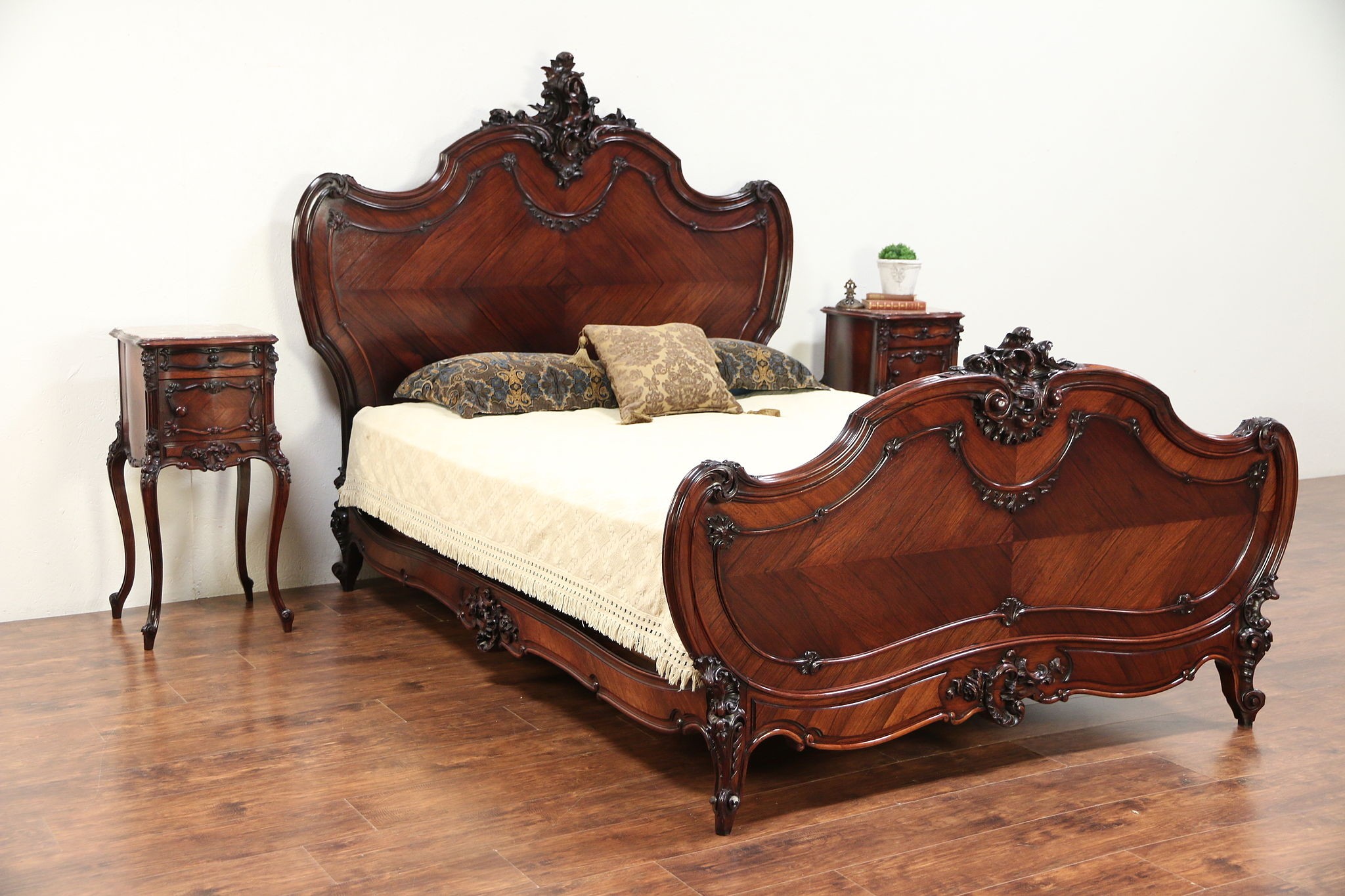 rosewood bedroom furniture used