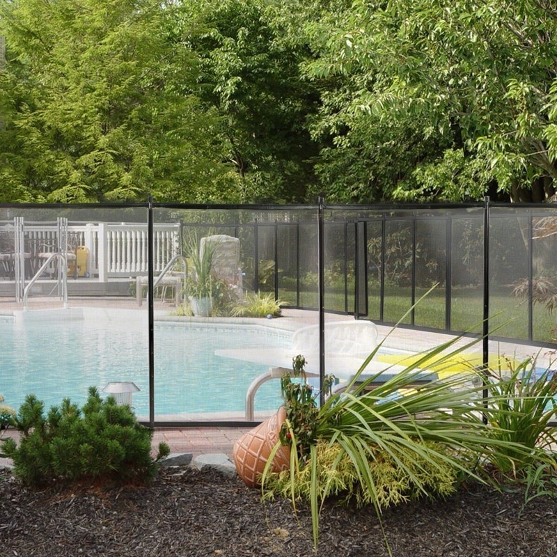 Outdoor mesh clearance gate