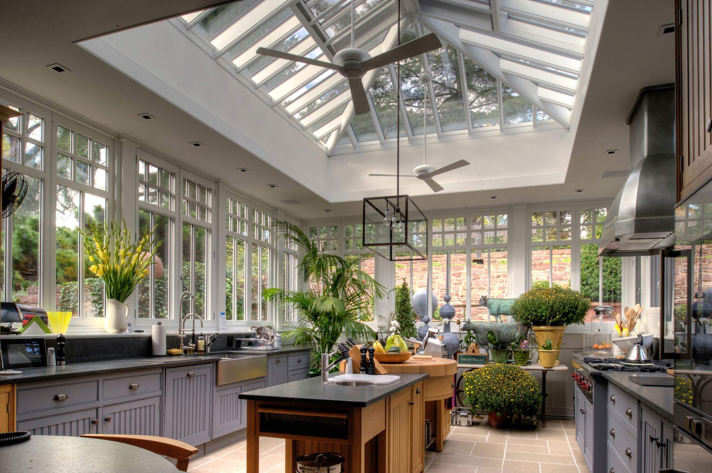 https://foter.com/photos/420/1-large-kitchen-with-several-potted-plants.jpg