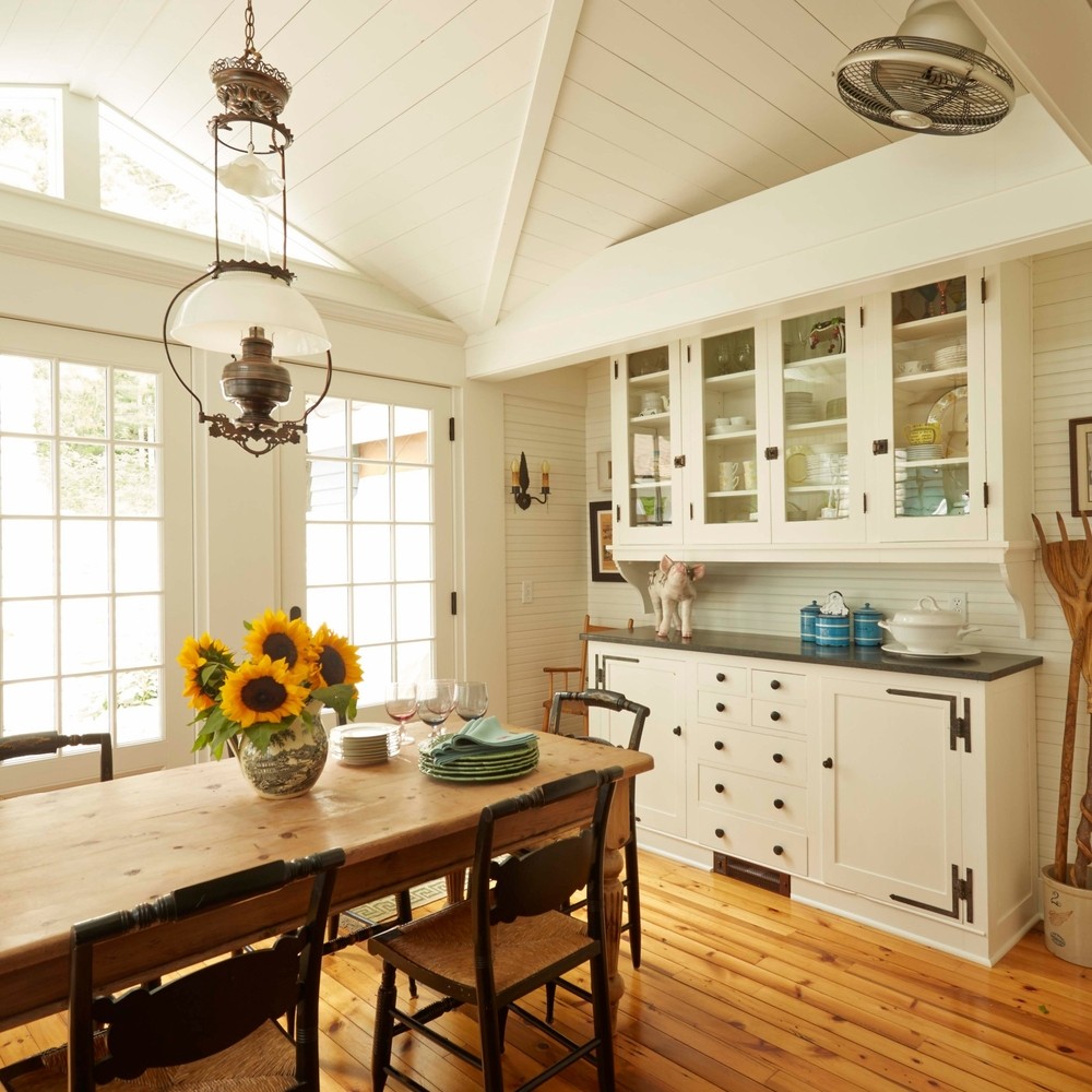 9 Farmhouse Kitchen Island Ideas to Spark Your Next Renovation