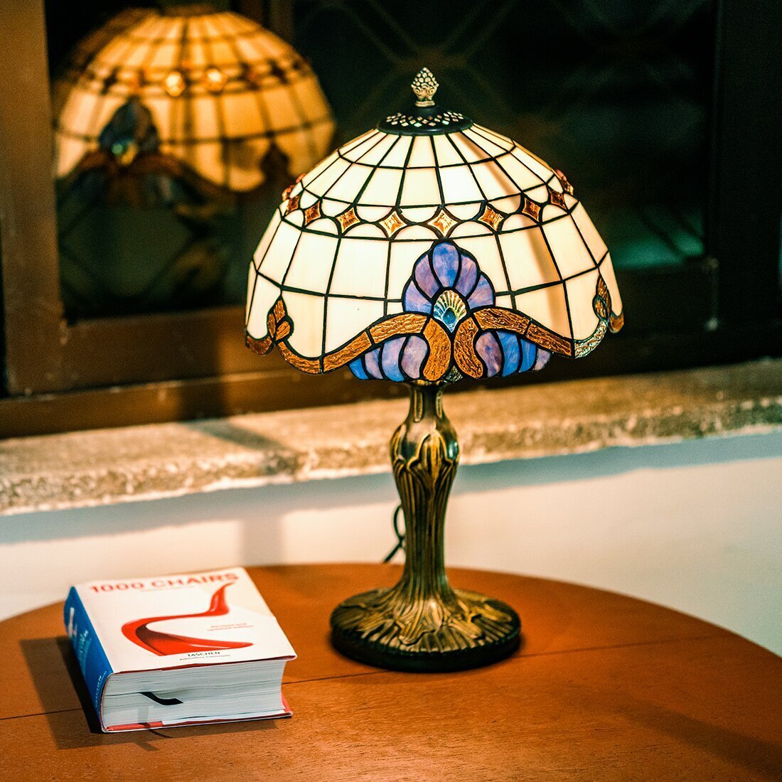 Art deco Tiffany style lamp
