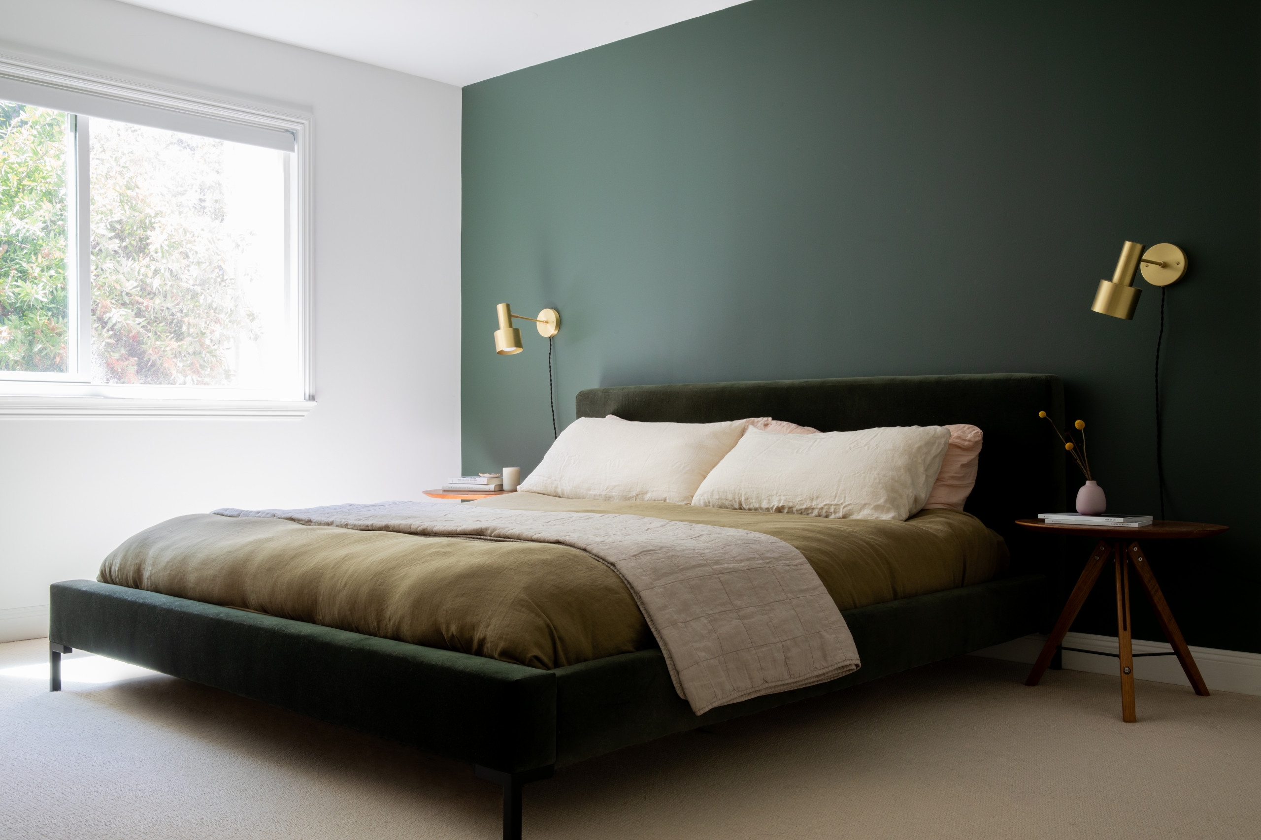 30 Green Accent Wall Bedroom Ideas You’ll Want to Steal - Foter