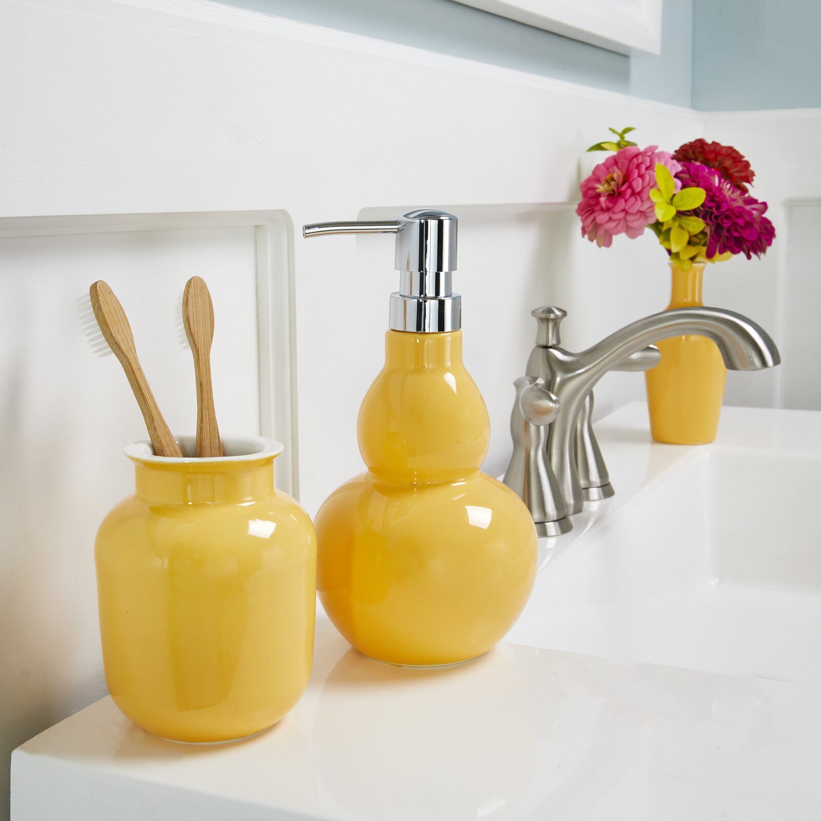 2 LOT OF Floral Ceramic Soap Dispenser Yellow  Threshold 