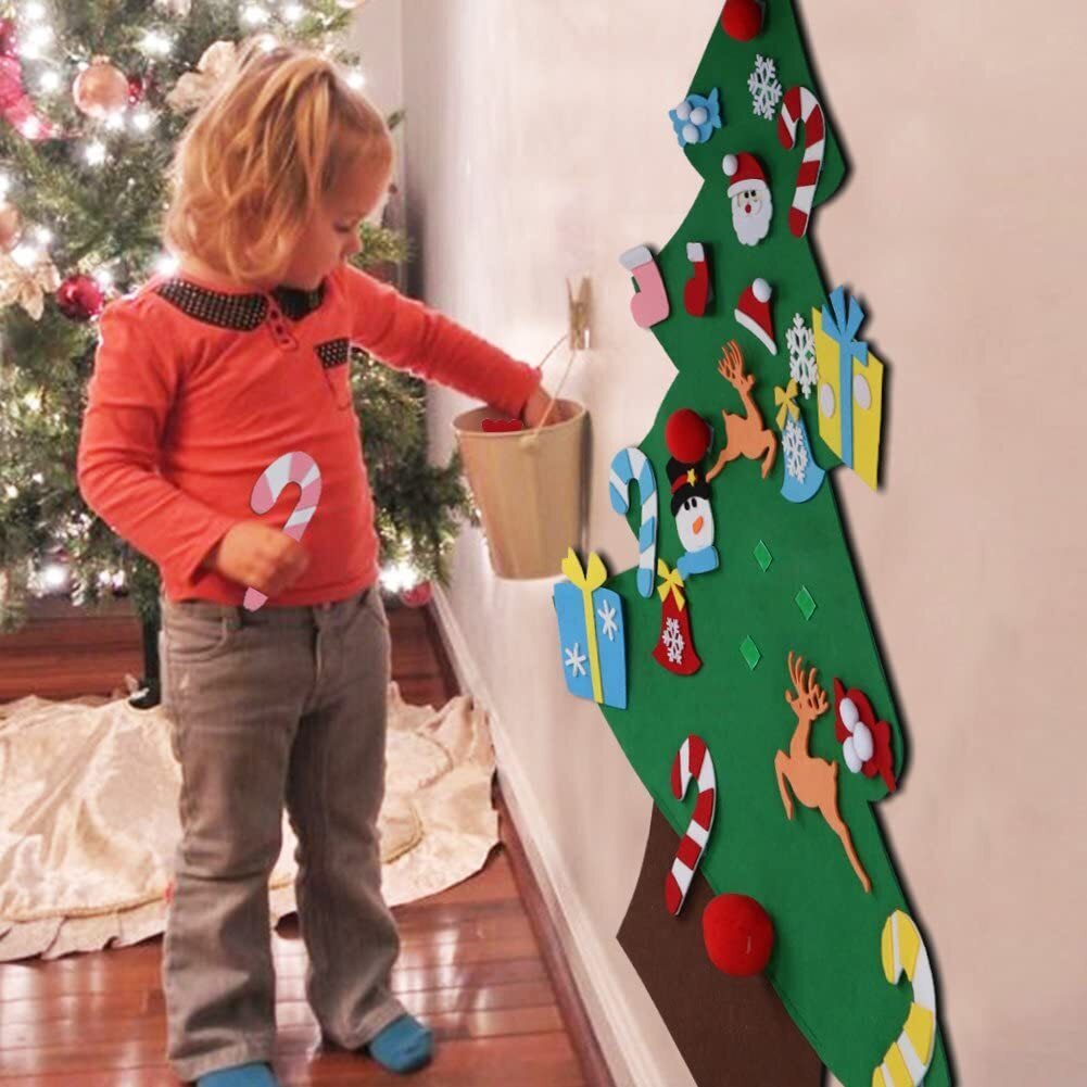 Flat Christmas tree to hang on wall 