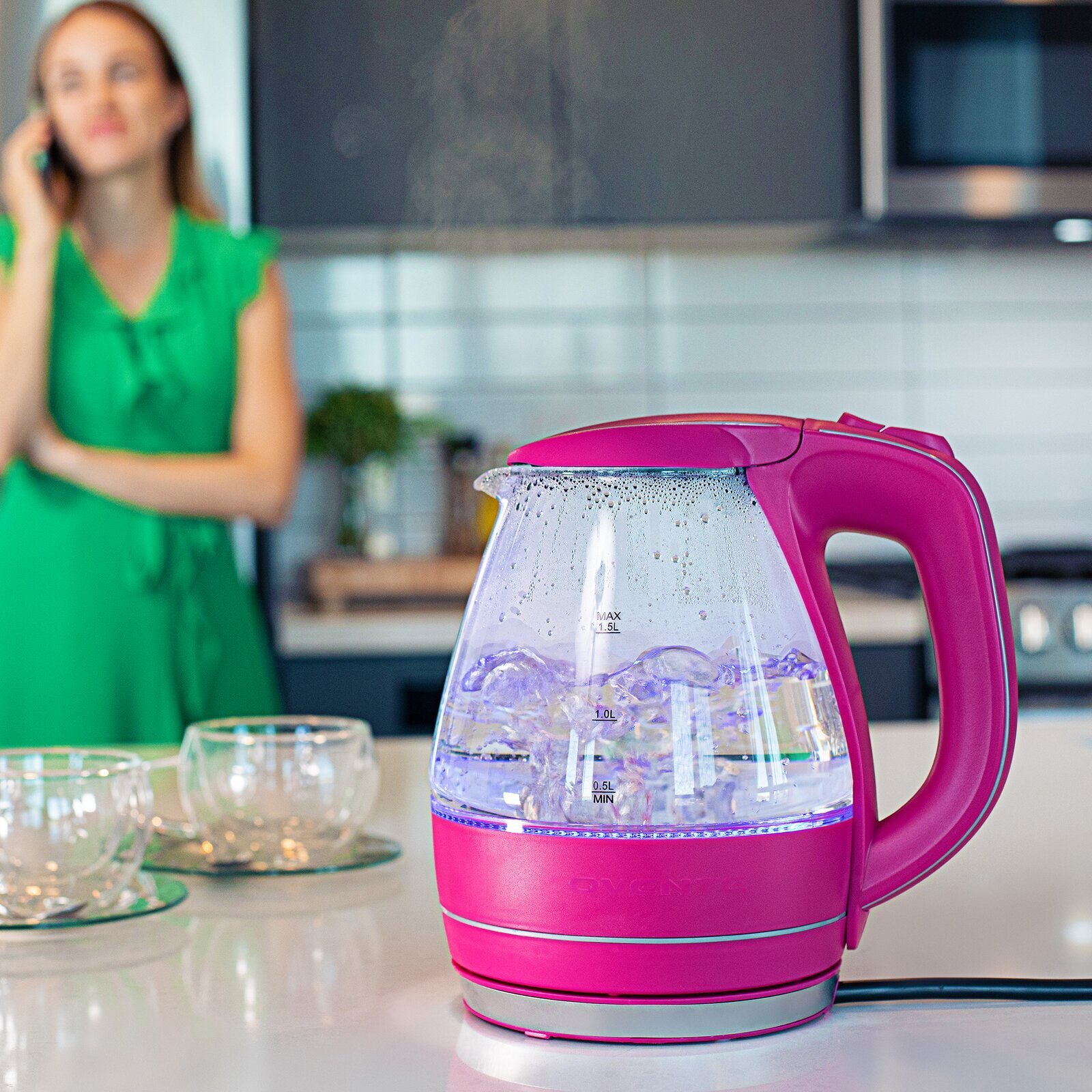 Glass Hot Pink Kettle 
