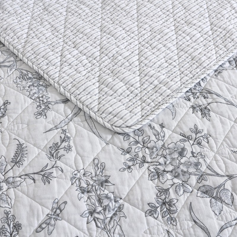 Gray Standard Cotton 136 TC Reversible Quilt Set