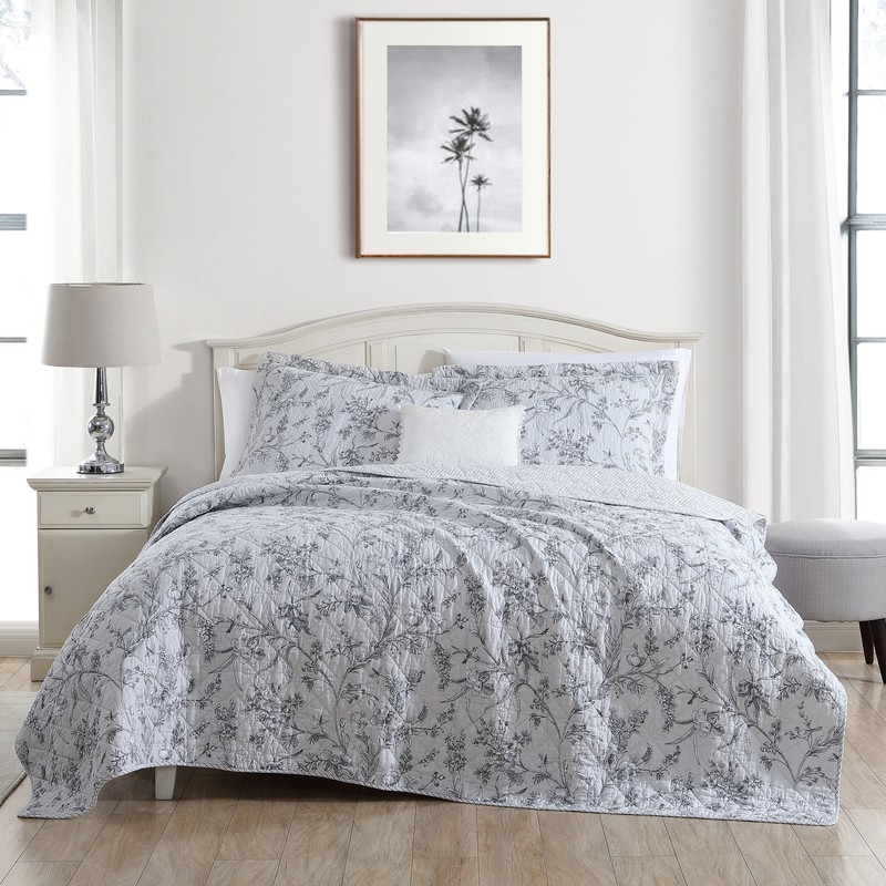 Gray Standard Cotton 136 TC Reversible Quilt Set
