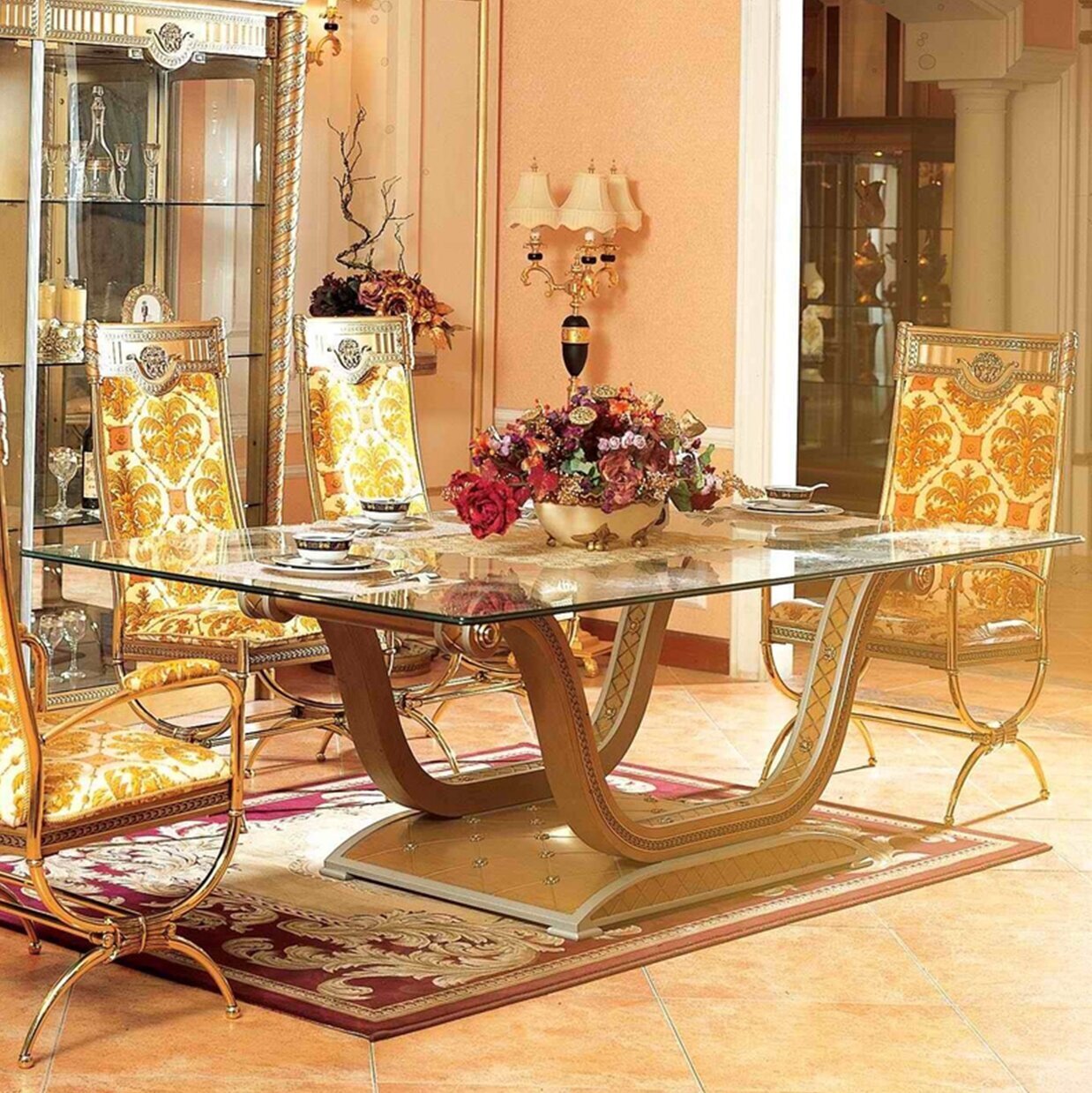 Luxurious 8 person square table