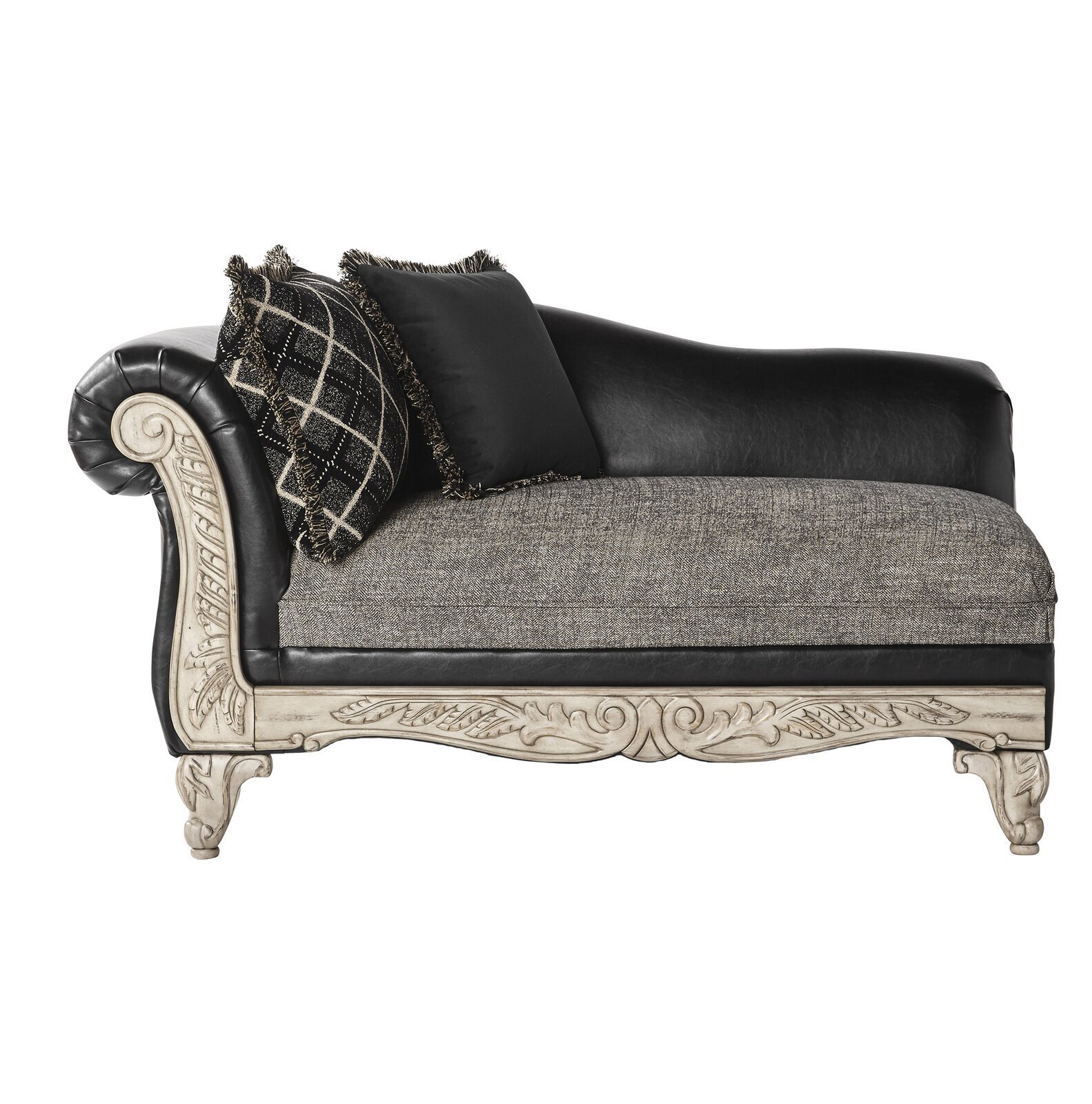 Luxurious Victorian chaise lounge