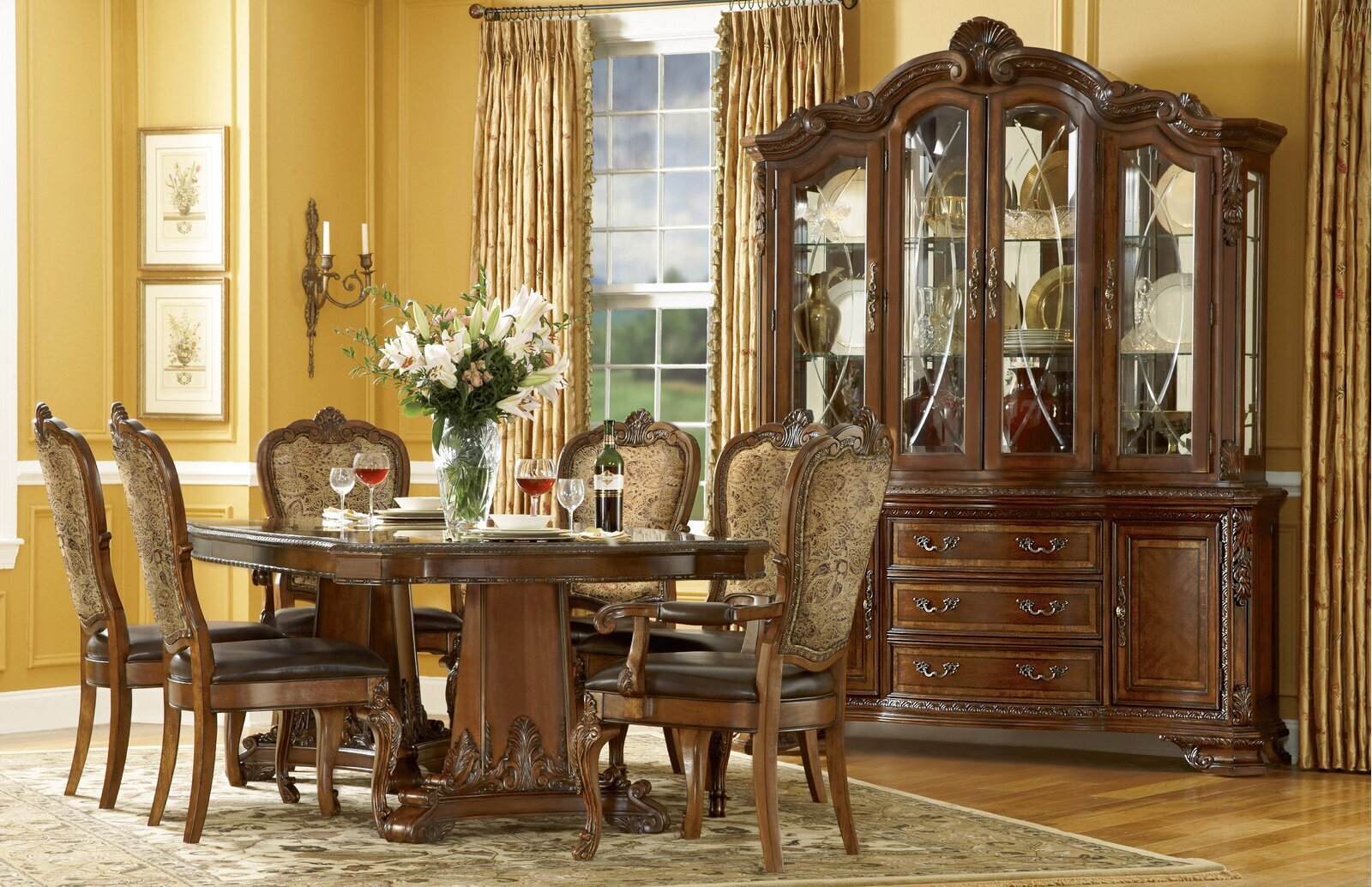 Luxurious Victorian Style Leather Dining Room Chairs with Arms