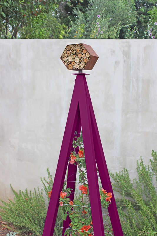 Otani Steel Obelisk Trellis