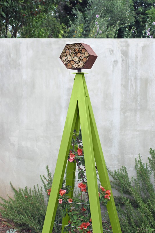 Otani Steel Obelisk Trellis