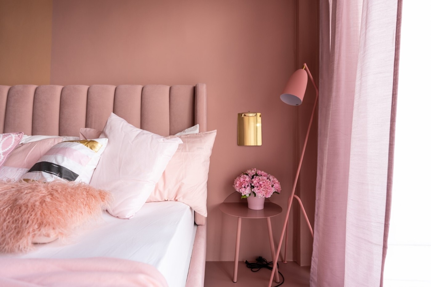 Super Light Pink Color Scheme » Monochromatic »