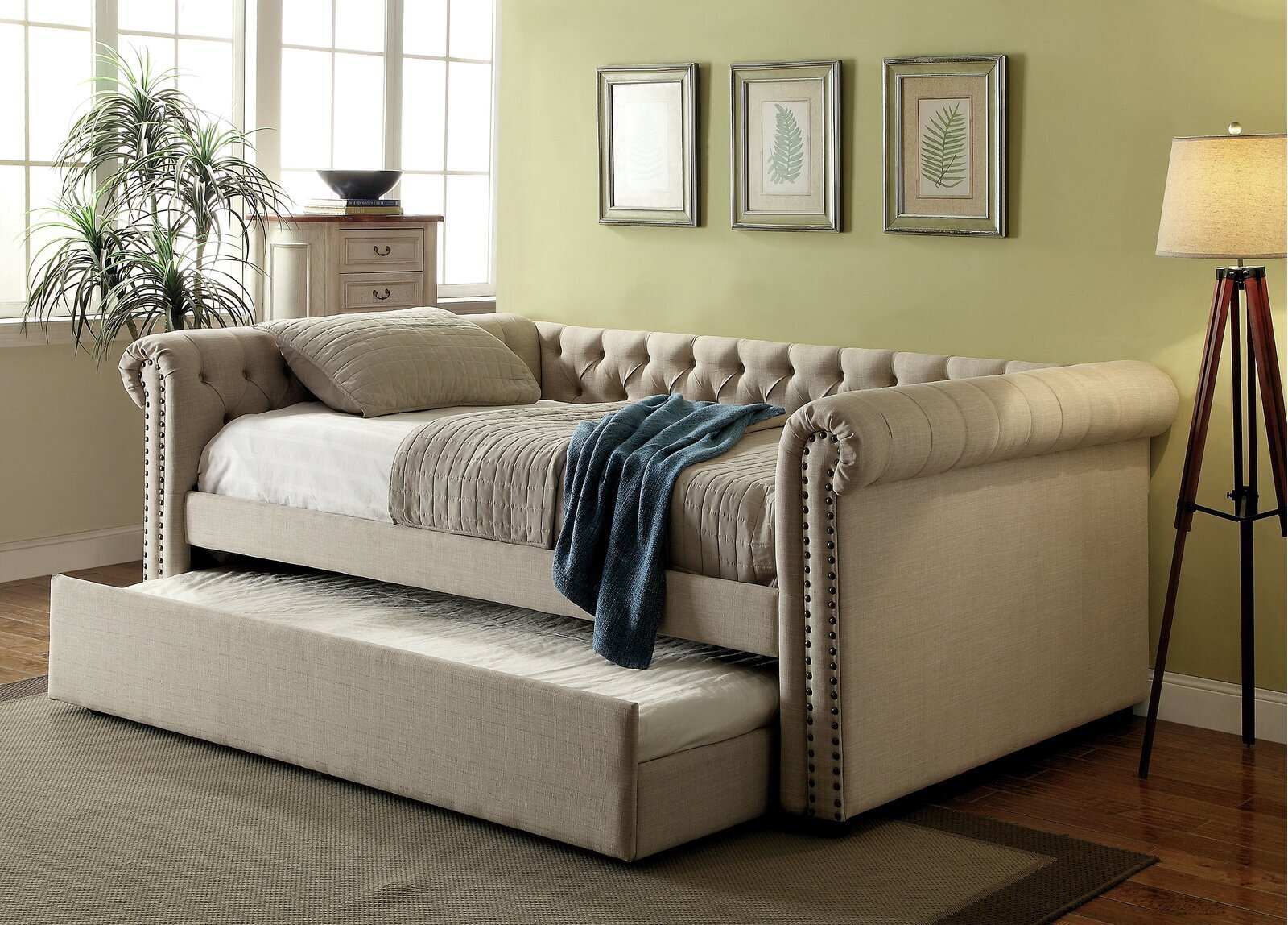 Sofa Daybed Converts to Queen