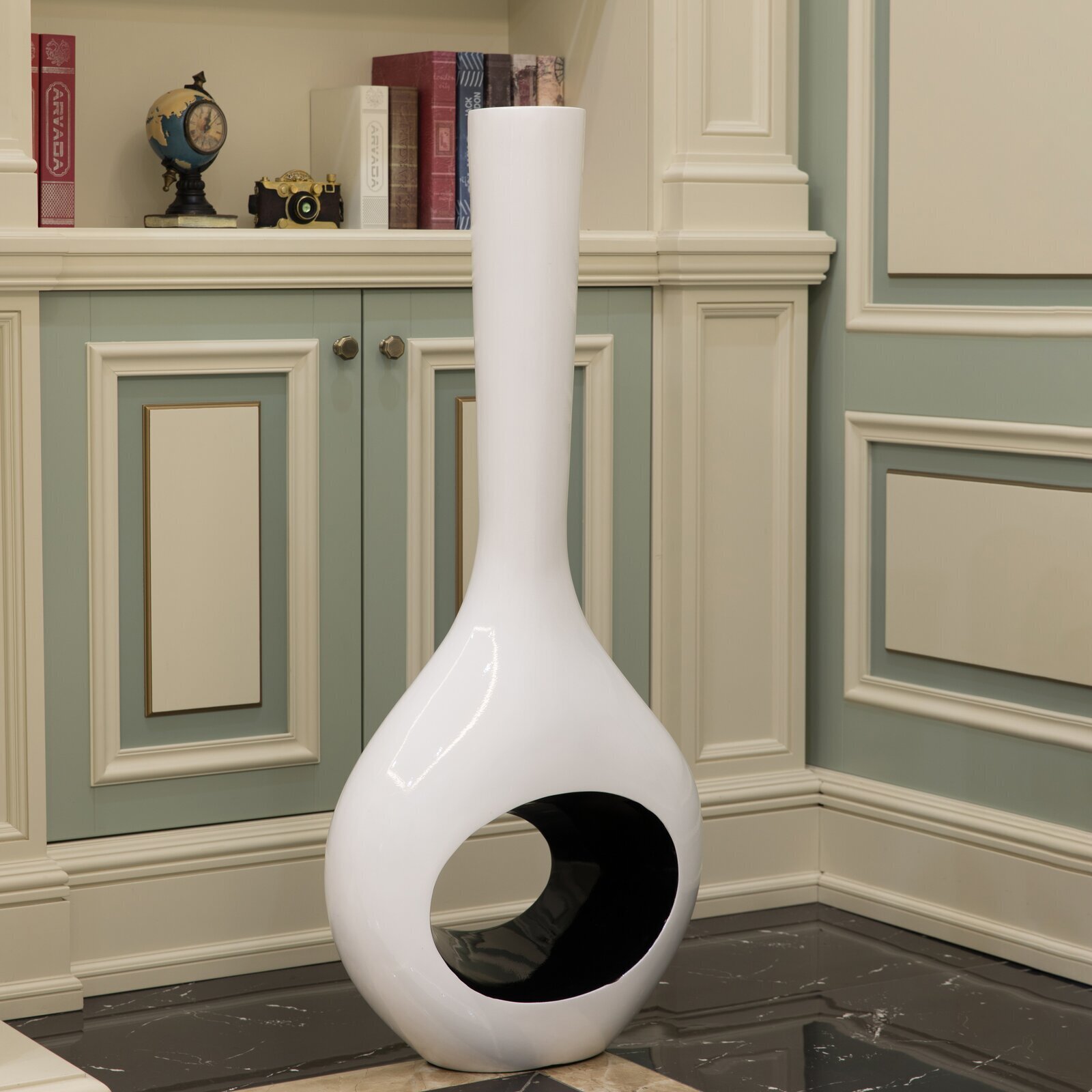 White Modern Style Glass Floor Vase Decoration 