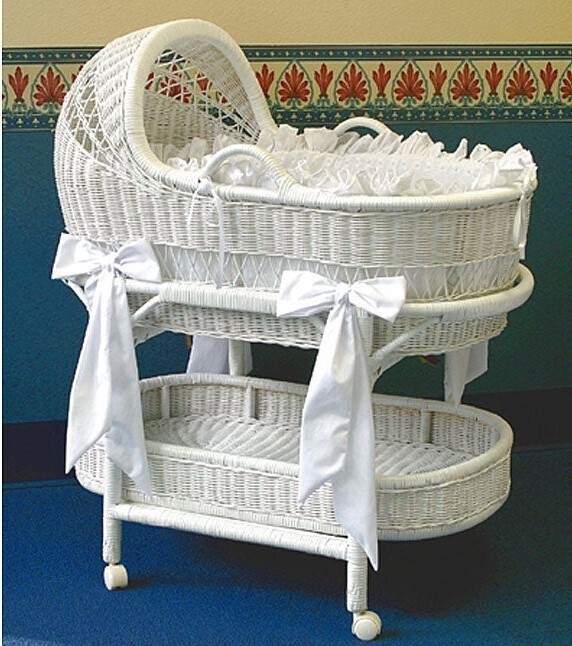 BEAUTIFUL HANDMADE DOLLS FRILLY MOSES BASKET AND STAND 