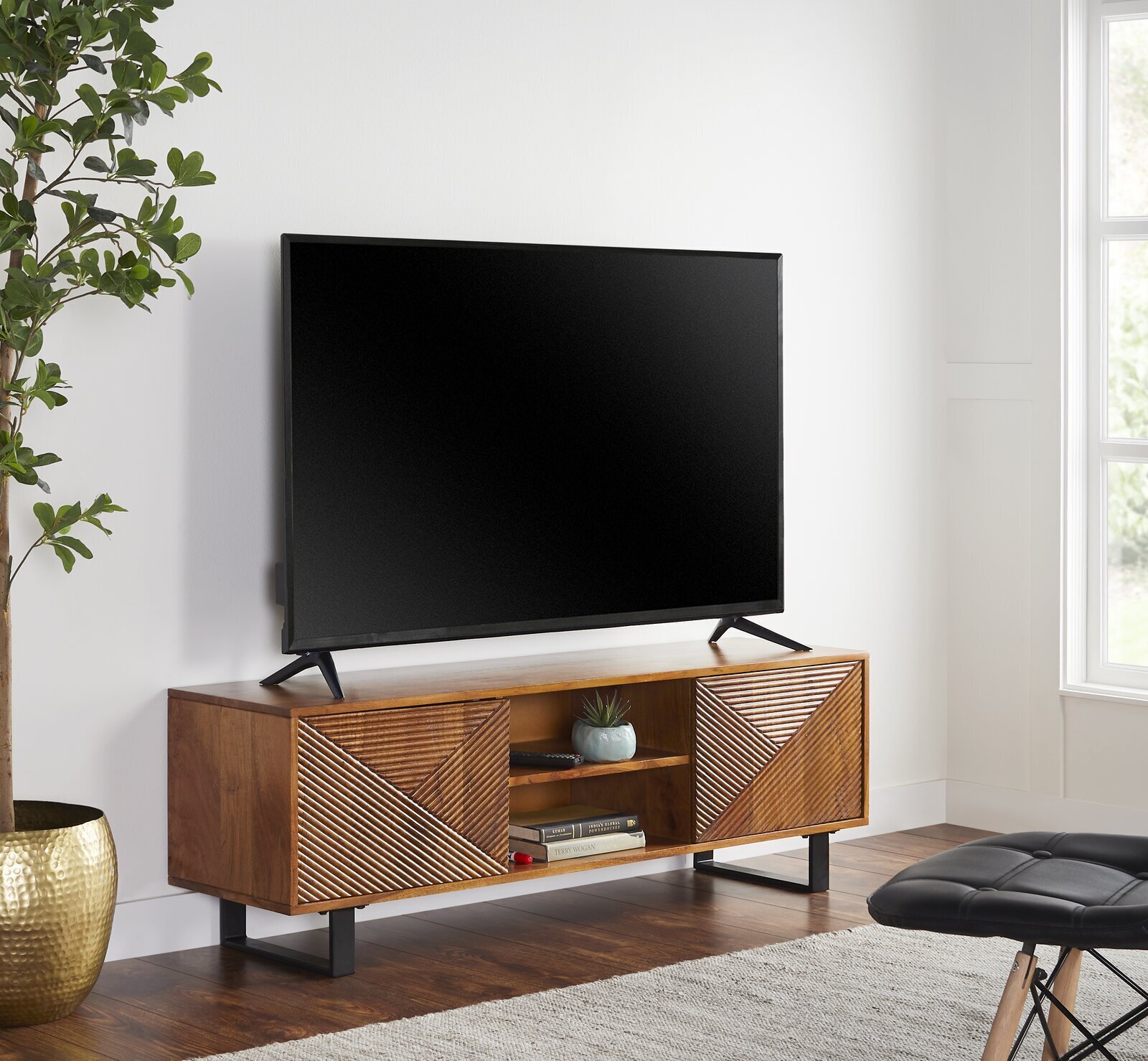 Wood Cool TV Stand With Linear Pattern On Cabinets 
