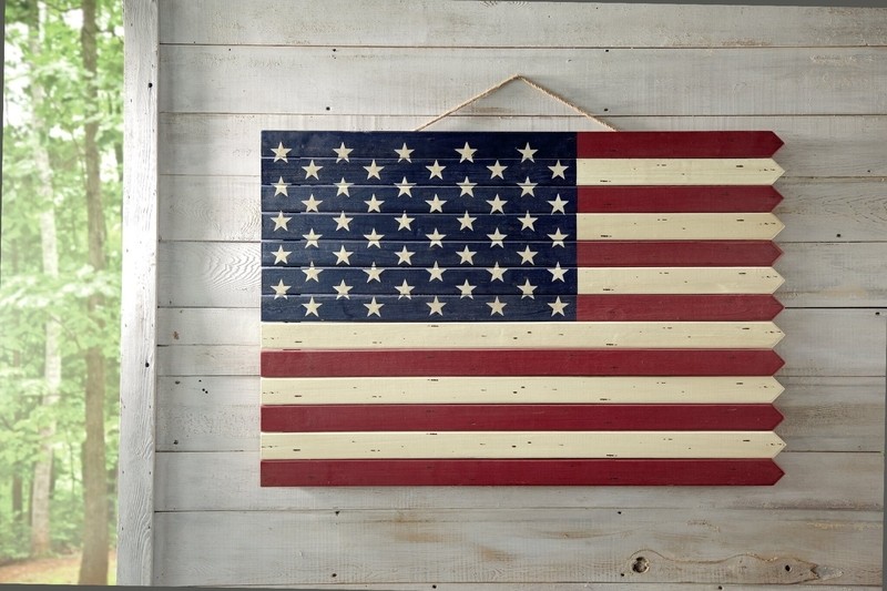 Wooden Americana Flag Wall Décor