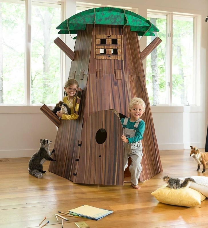 2.7' x 4.4' Cardboard Playhouse