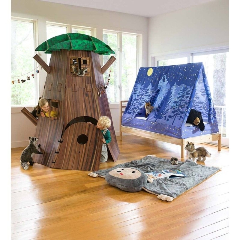 2.7' x 4.4' Cardboard Playhouse