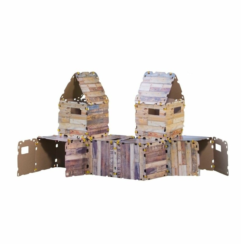 32 Piece Cabin Fantasy 1.83' x 1.83' Playhouse Set