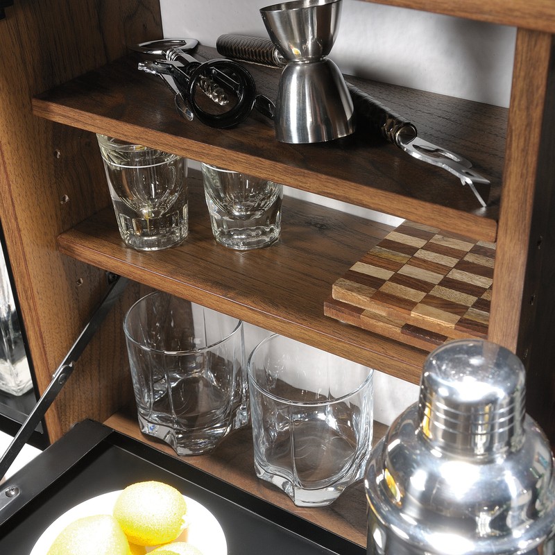 Akeela Mini Bar