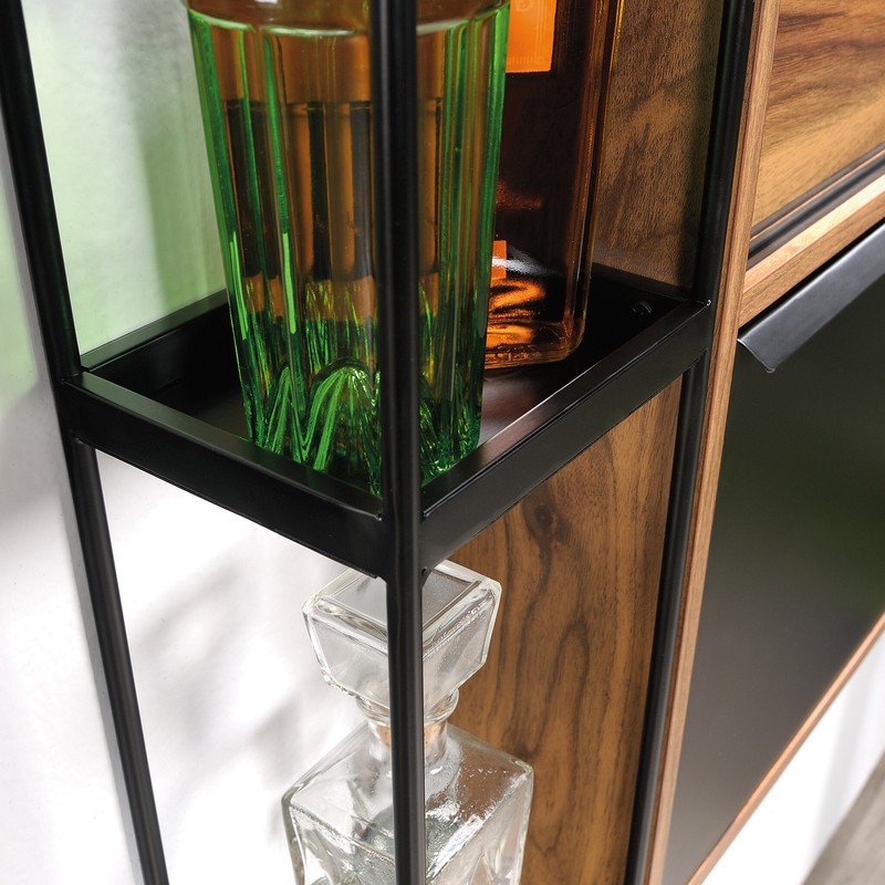 Akeela Mini Bar