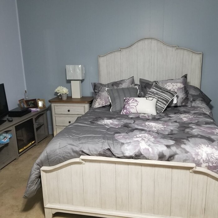 Ayden Standard Configurable Bedroom Set