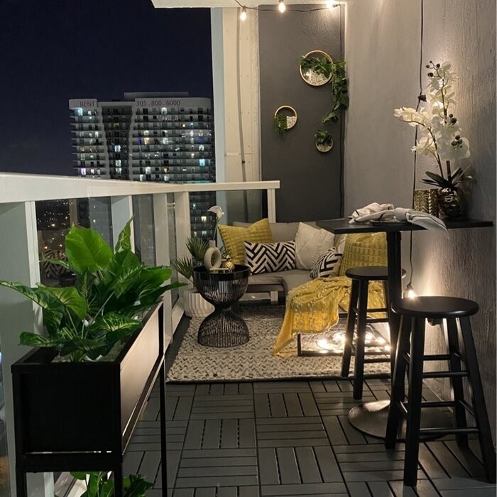 Dekker Metal Elevated Planter