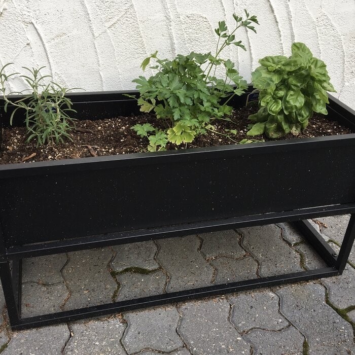 Dekker Metal Elevated Planter