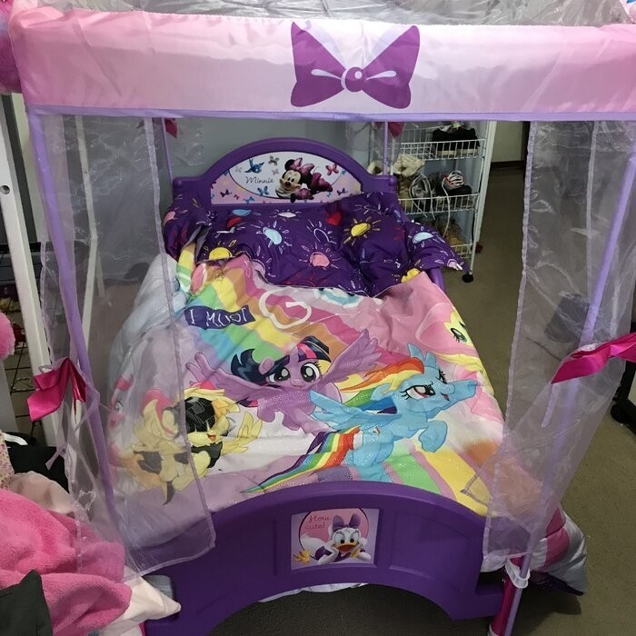 Disney Minnie Mouse Bow-tique Convertible Toddler Bed
