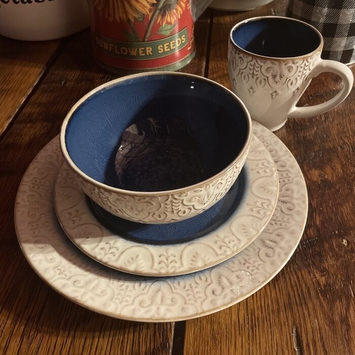 Dortch 16 Piece Full Set, Service for 4
