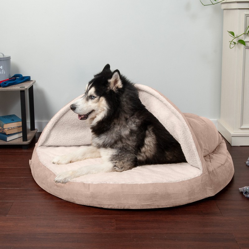Elnora Hooded Dog Bed